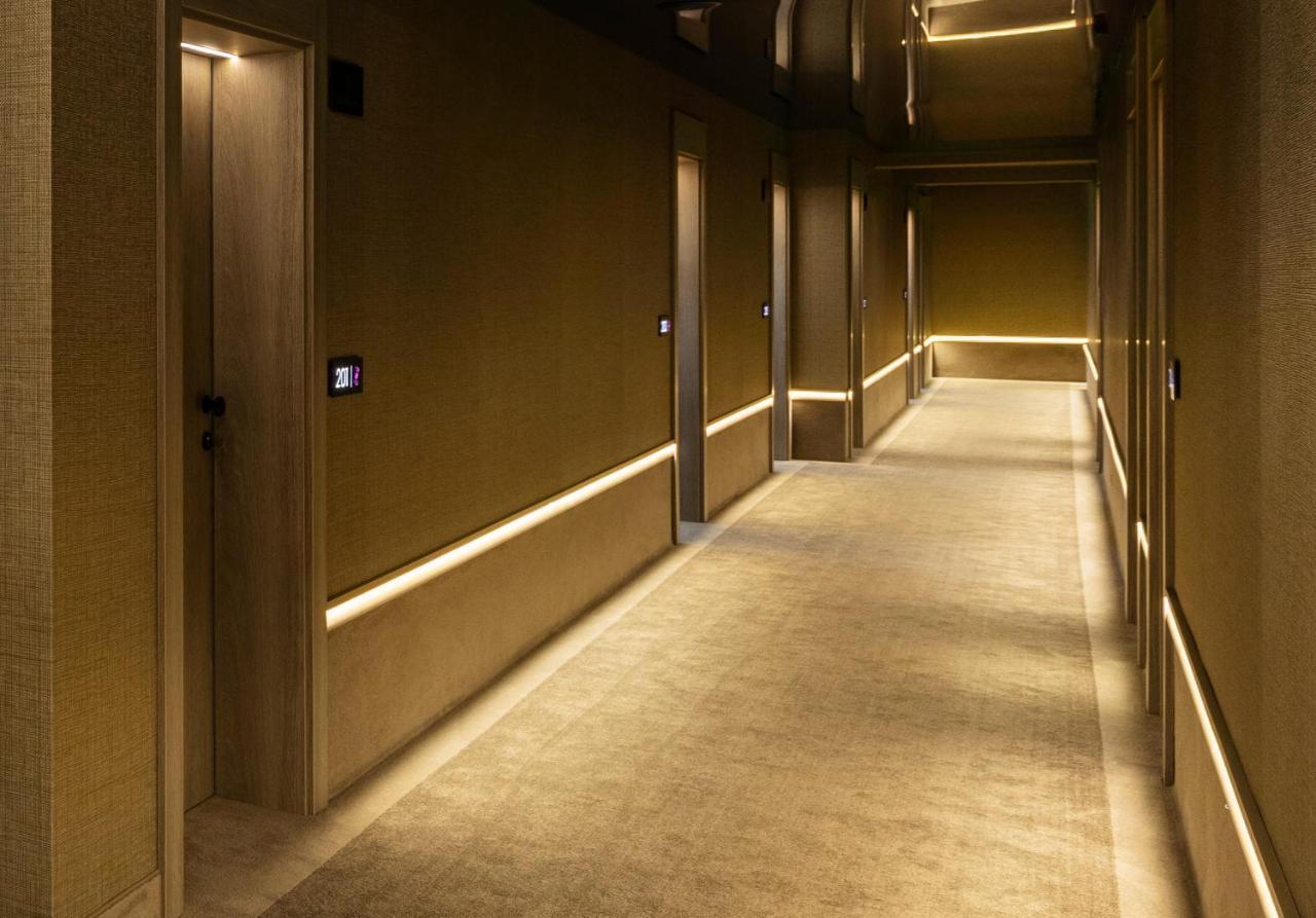 -- Este Park Hotel -- Part Of Urban Chic Luxury Design Hotels - Parking & Compliments - Next To Shopping & Dining Mall 普罗夫迪夫 外观 照片