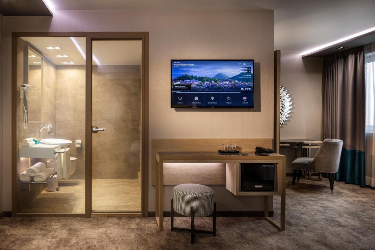 -- Este Park Hotel -- Part Of Urban Chic Luxury Design Hotels - Parking & Compliments - Next To Shopping & Dining Mall 普罗夫迪夫 外观 照片