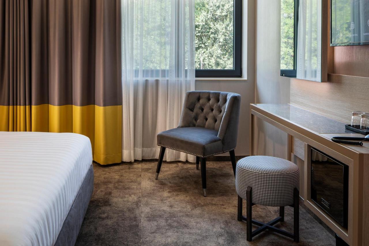 -- Este Park Hotel -- Part Of Urban Chic Luxury Design Hotels - Parking & Compliments - Next To Shopping & Dining Mall 普罗夫迪夫 外观 照片