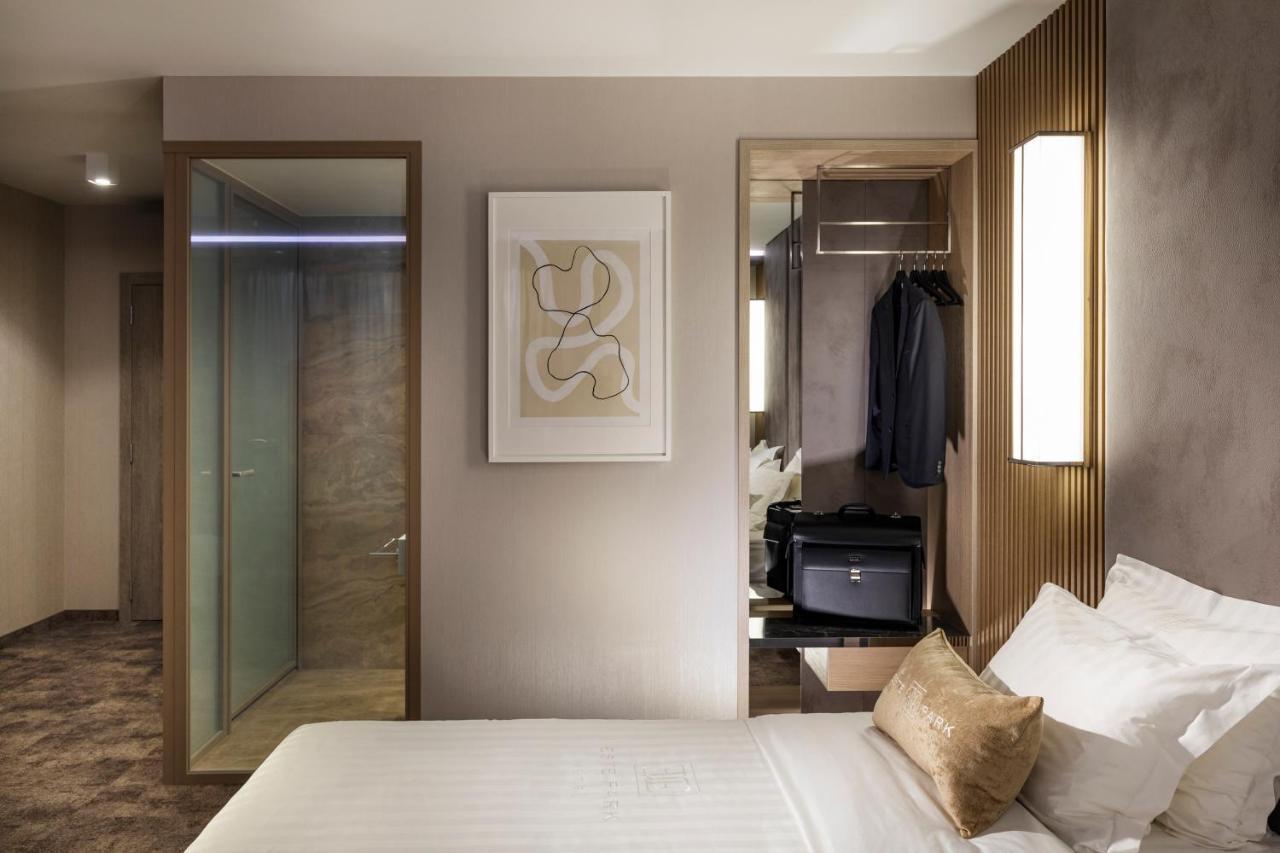 -- Este Park Hotel -- Part Of Urban Chic Luxury Design Hotels - Parking & Compliments - Next To Shopping & Dining Mall 普罗夫迪夫 外观 照片