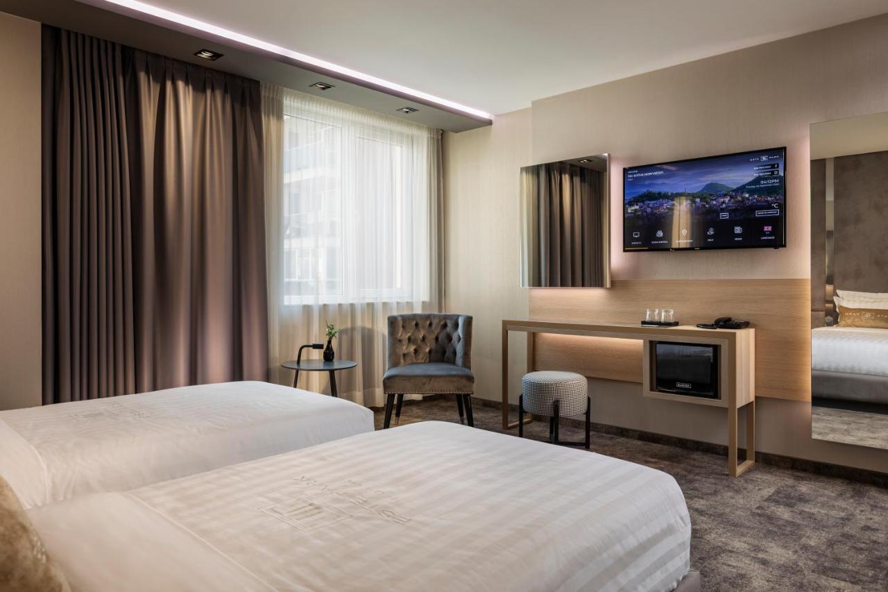 -- Este Park Hotel -- Part Of Urban Chic Luxury Design Hotels - Parking & Compliments - Next To Shopping & Dining Mall 普罗夫迪夫 外观 照片