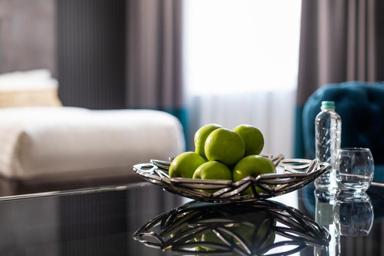 -- Este Park Hotel -- Part Of Urban Chic Luxury Design Hotels - Parking & Compliments - Next To Shopping & Dining Mall 普罗夫迪夫 外观 照片