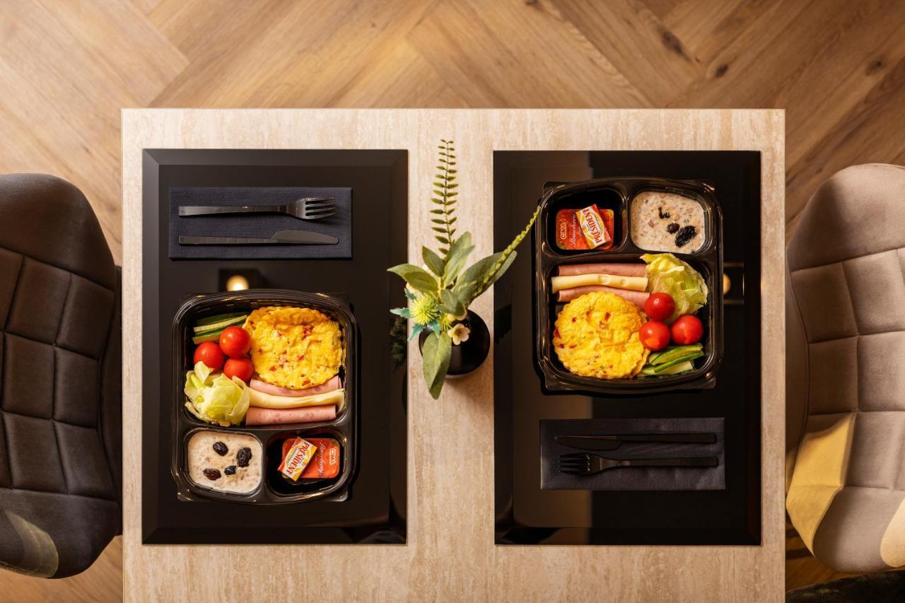 -- Este Park Hotel -- Part Of Urban Chic Luxury Design Hotels - Parking & Compliments - Next To Shopping & Dining Mall 普罗夫迪夫 外观 照片