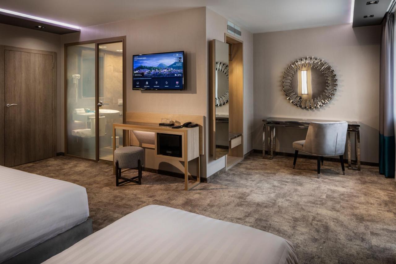 -- Este Park Hotel -- Part Of Urban Chic Luxury Design Hotels - Parking & Compliments - Next To Shopping & Dining Mall 普罗夫迪夫 外观 照片
